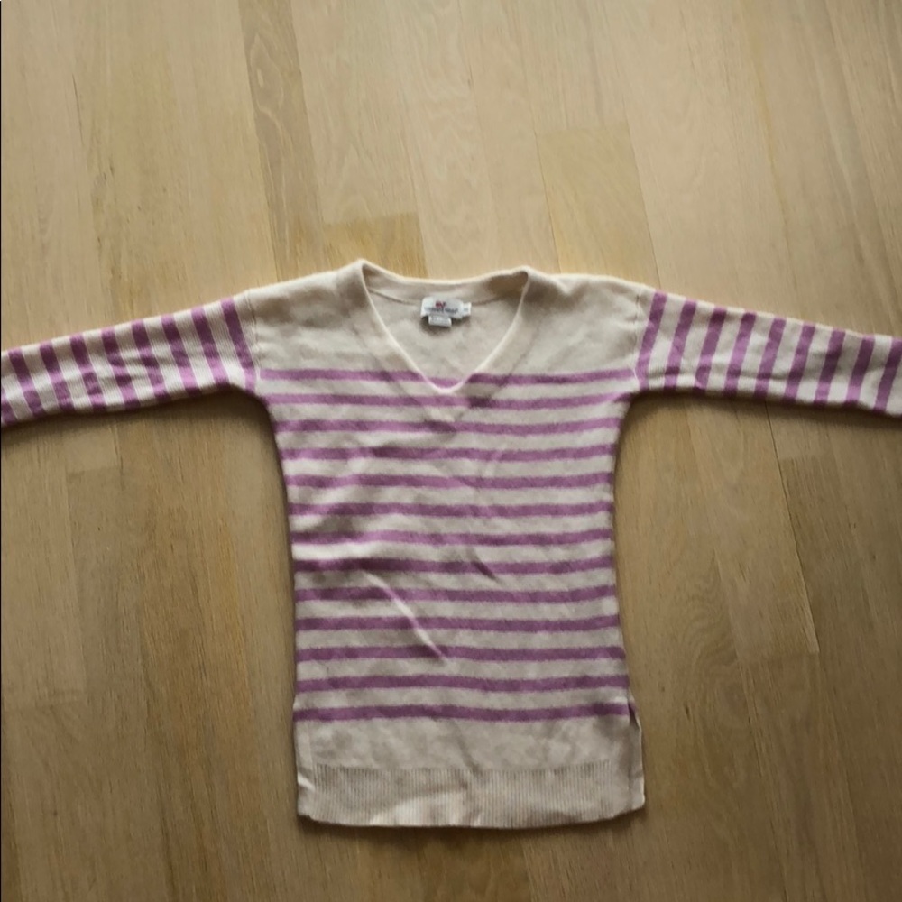 Vineyard Vines v-neck cashmere sweater